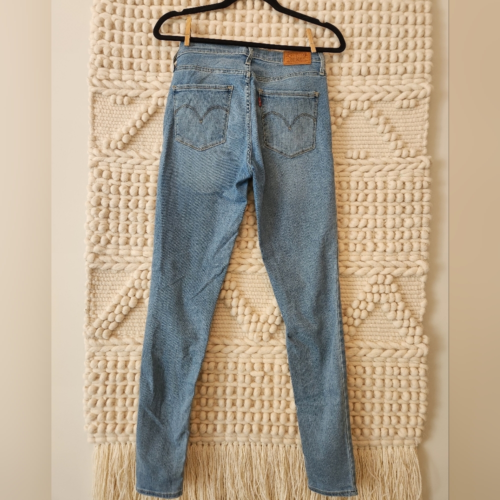 HOST PICK - 720 High Rise Super Skinny Levi's Jeans - Picture 7 of 13